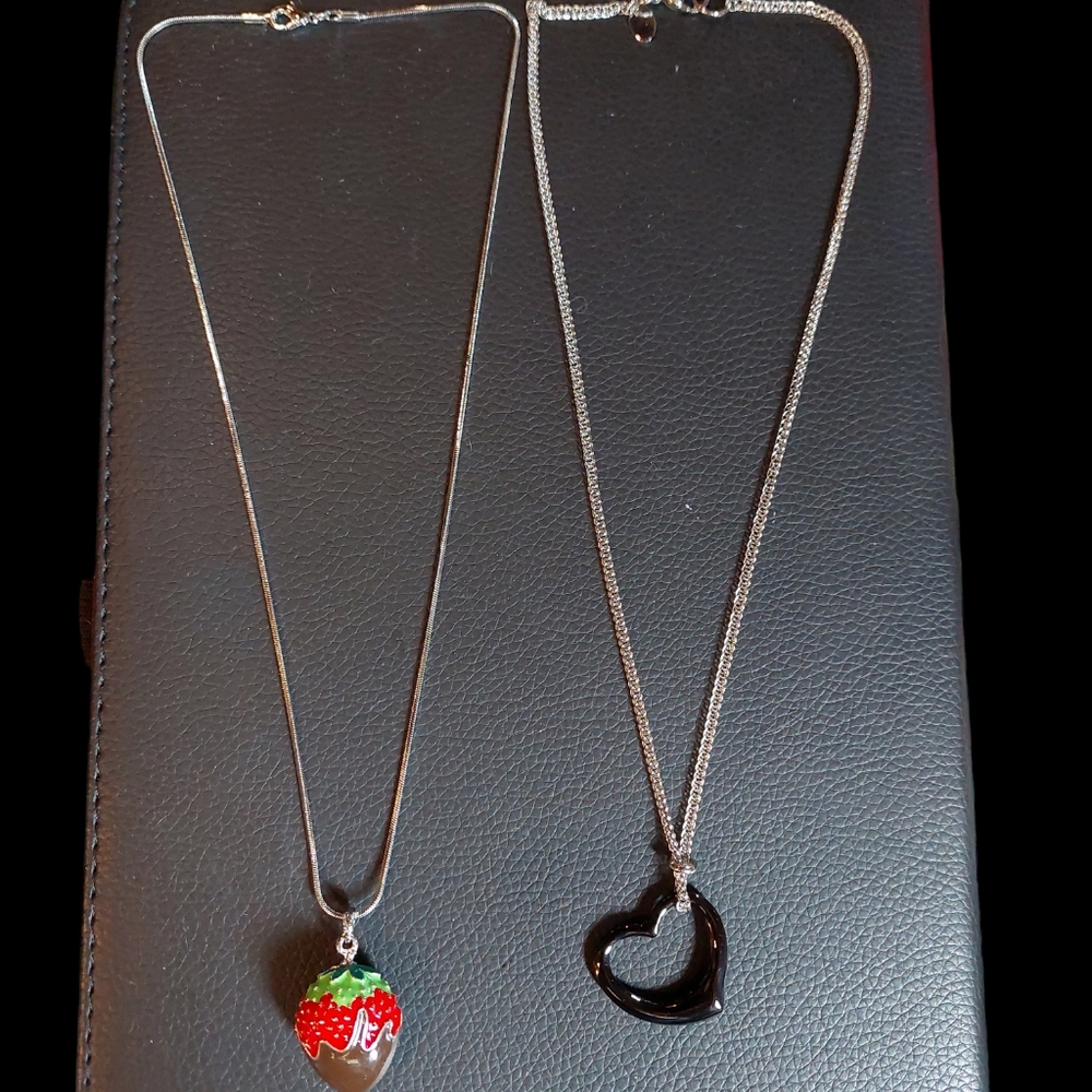 Set of 2 Cute Necklaces